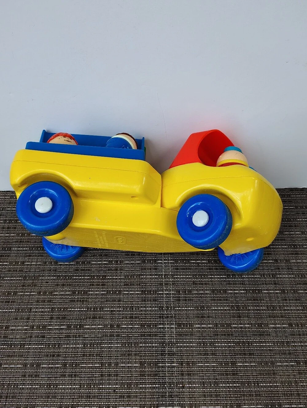 Vintage 1985 Little Tikes Toddle Tots Change Around Truck With 6 Figures